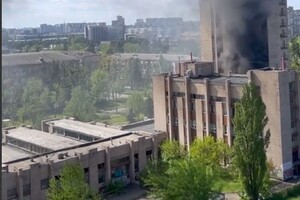 У Дарницькому районі Києва спалахнула сильна пожежа
