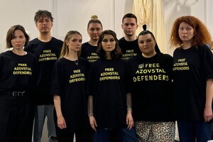 Українська делегація на Євробаченні вдягла промовисті футболки (фото)