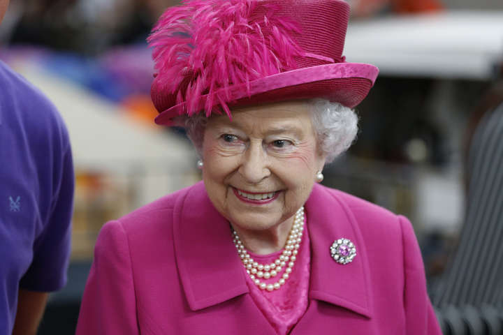 Королева Єлизавета II інвестувала в офшори мільйони фунтів