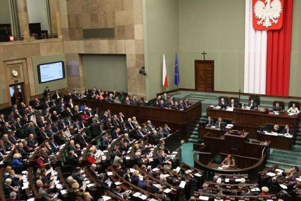 Польща ухвалила зміни до «антибандерівського закону»