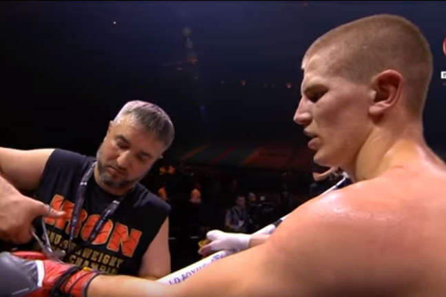 Український боксер Богачук у Москві здобув свою 10-ту перемогу у професійній кар'єрі (відео)