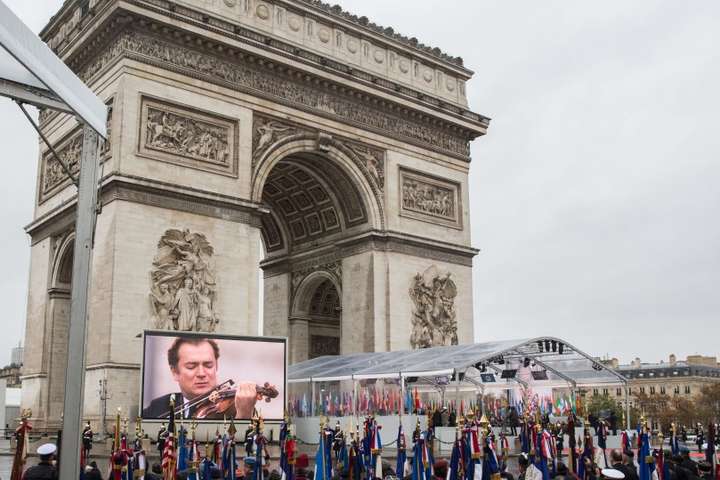 Париж: Порошенко взяв участь у заходах до 100-річчя завершення Першої світової війни