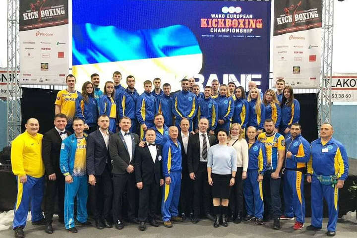 Українські кікбоксери здобули 13 нагород на континентальному чемпіонаті