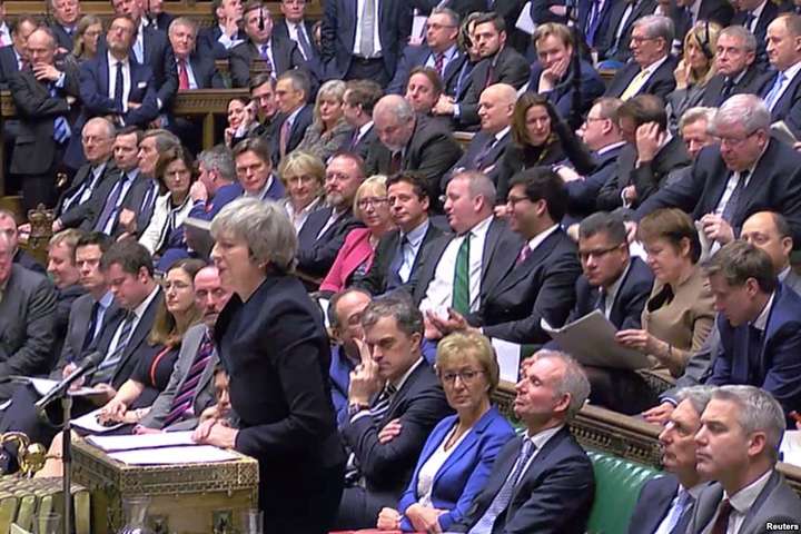 Британские законодатели отвергли план Терезы Мэй по «Брекситу»