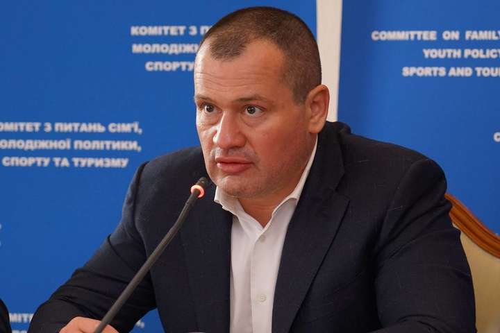 Нардеп Палатний закликав міністра Реву подати у відставку