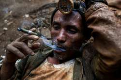 Пекельна праця. Як виглядає нелегальний видобуток дорогоцінного каміння в М'янмі