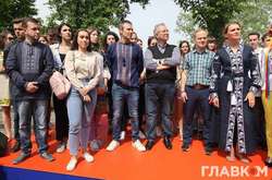 У Вакарчука похвалились, що мають доступ до телеканалів Пінчука, Ахметова і Коломойського