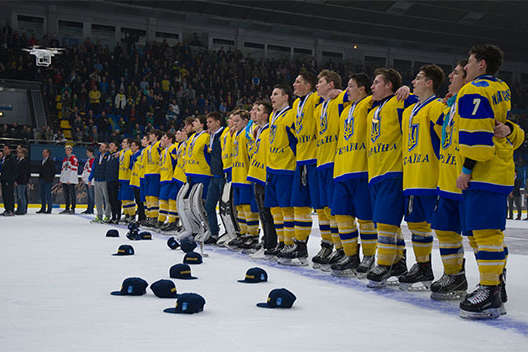 Збірна України з хокею провалилася в світовому рейтинзі