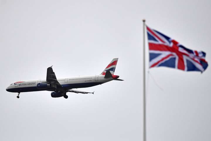 Авиакомпании British Airways грозит штраф в $200 млн за утечку данных клиентов
