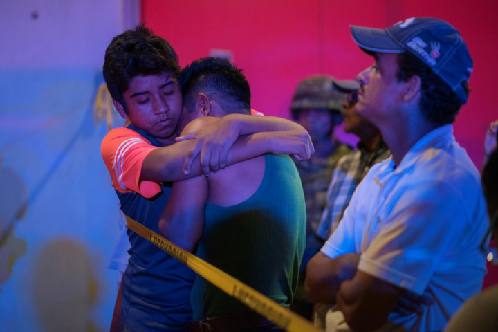 В Мексике гангстеры подожгли бар - минимум 25 человек погибли