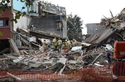 Мощный взрыв уничтожил в Бельгии несколько домов. Из-под завалов достали уже троих пострадавших