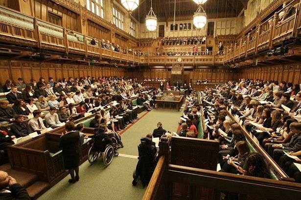 Суд признал незаконной остановку работы парламента Британии