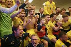 Как игроки сборной Украины праздновали победу (фото)