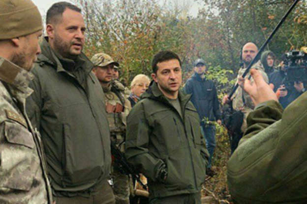 Сенцов отреагировал на высказывания Зеленского в Золотом: Стыдно за президента и гордость за добровольца