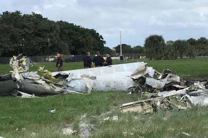 У Флориді під час авіашоу розбився літак