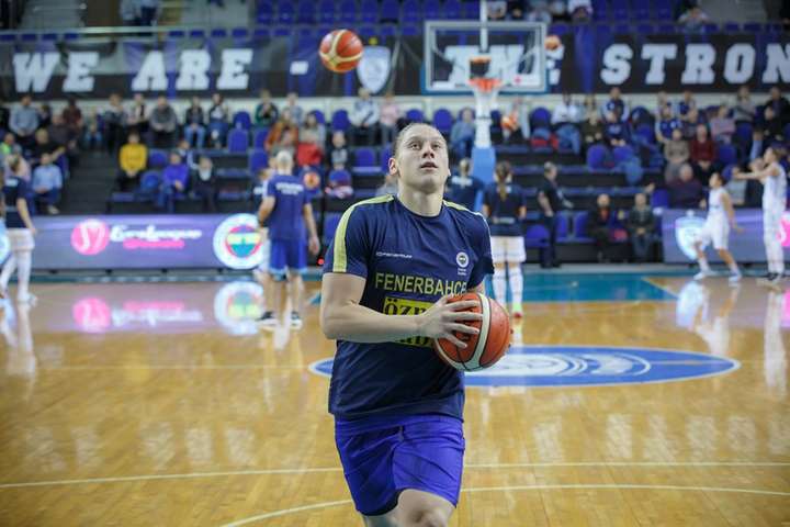 Капітан баскетбольної збірної України знищила росіян в Євролізі
