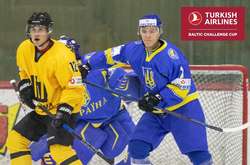 Збірна України з хокею провела перший матч з двома натуралізованими росіянами в складі
