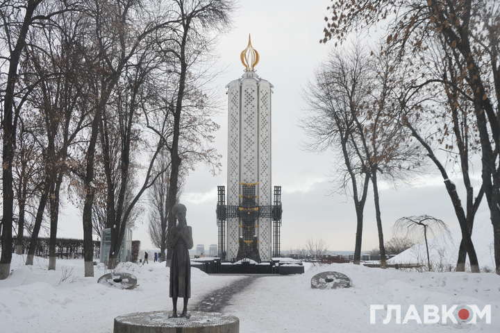 Провідні футболісти київського «Динамо» вшанували у соцмережах жертв Голодоморів