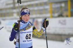 Неймовірно: 14-річна Меркушина виборює друге поспіль золото жіночого чемпіонату України з біатлону