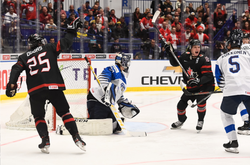 Чемпіонат світу з хокею. Канада вирішила питання виходу в фінал впродовж перших трьох хвилин (відео)