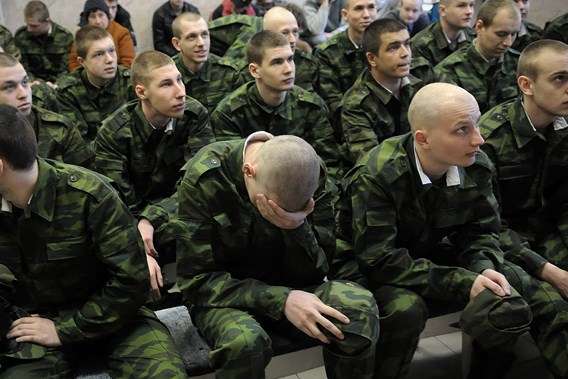 Окупанти в Криму забирають громадян України до армії РФ - правозахисник