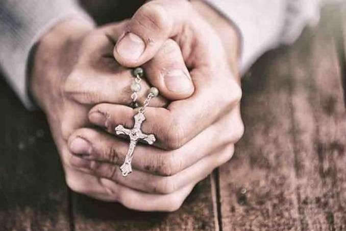 Помісна церква затвердила текст молитви від коронавірусу