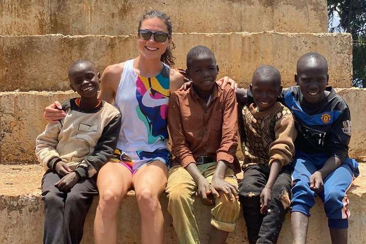 Українська атлетка Ольга Ляхова вирішила допомогти кенійським дітям