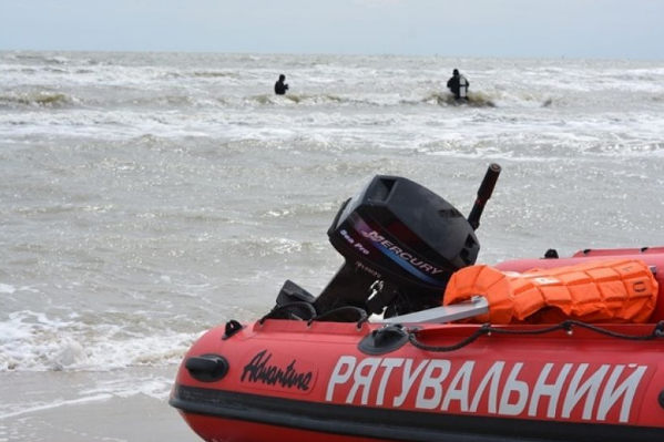 На курорті в Азовському морі потонули двоє людей 
