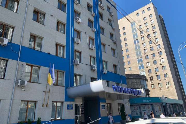 НАБУ устроило обыски в офисах «Укравтодора» после задержания Новака
