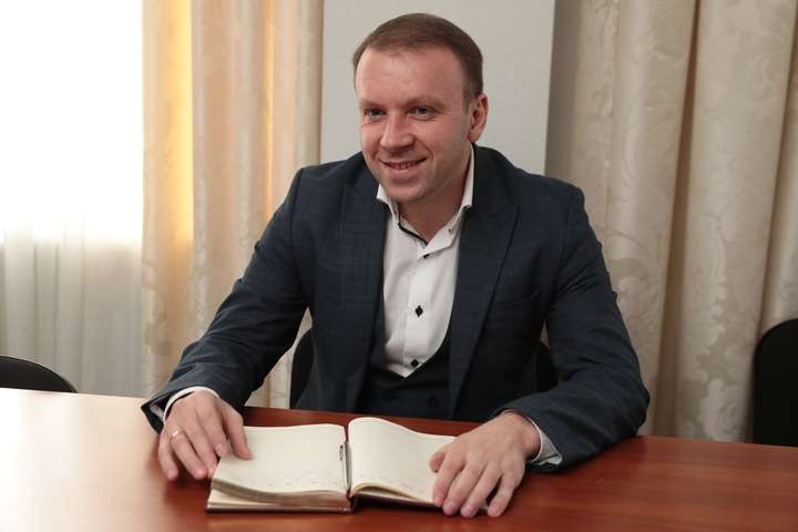 Заступник міністра фінансів Роман Єрмоличев: Вчителів у нас на 36 тисяч більше, ніж потрібно