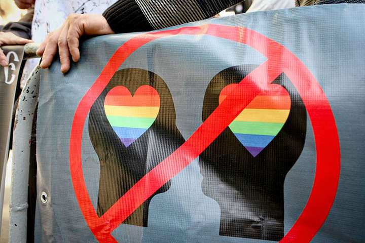 «Слуги народу» хочуть ввести «відповідальність за пропаганду гомосексуалізму»