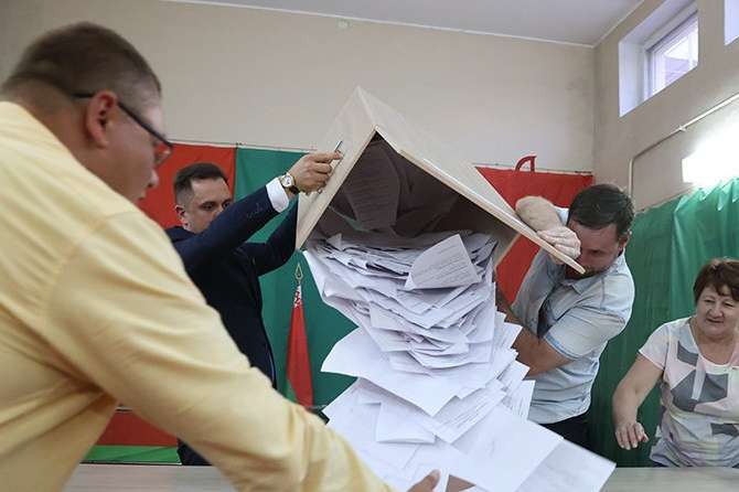 Стало відомо, коли ЦВК Білорусі планує оголосити результати виборів