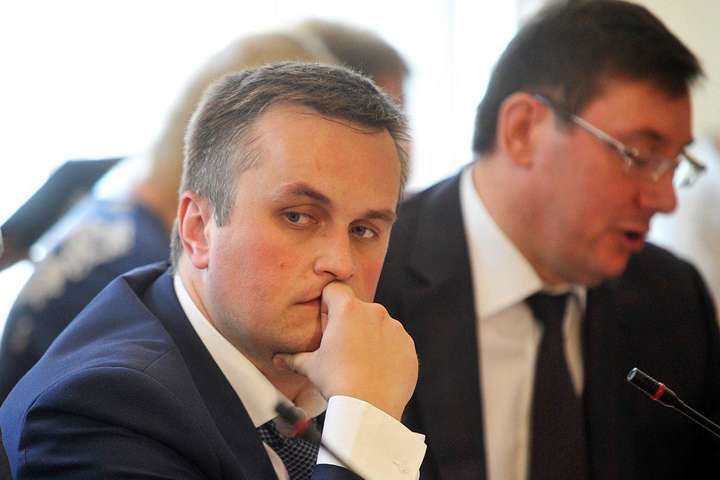 Обезглавленная САП: Назар Холодницкий подал в отставку