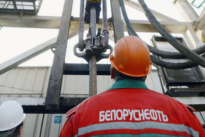 Експерт пояснив, як відреагує український ринок, якщо Білорусь зупинить експорт нафтопродуктів