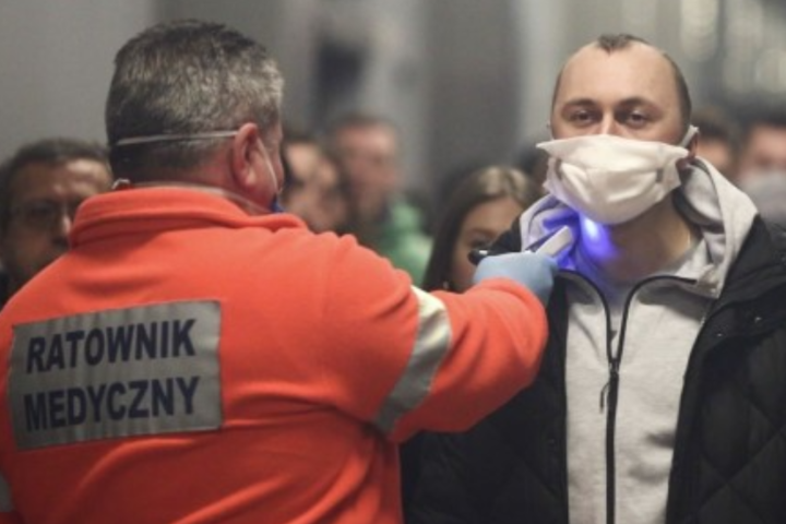 Польща вводить суворі обмеження через коронавірус