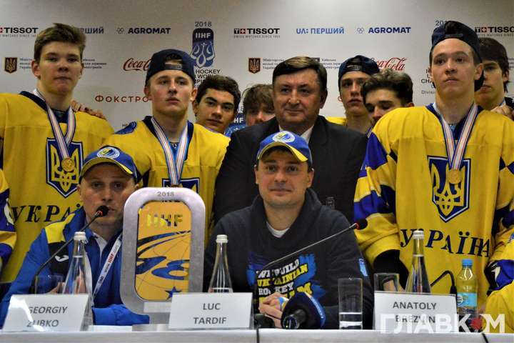 У Федерації хокею України буде новий президент. Колишній головний податківець країни йде з посади