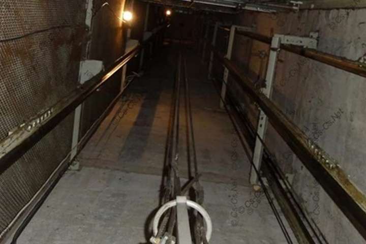 Чоловік упав у шахту ліфта в новобудові в Києві