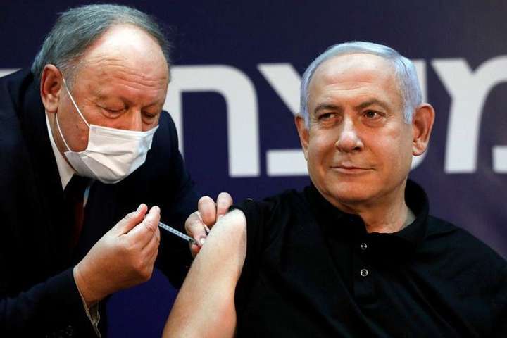 Нетаньягу вакцинувався від Covid-19 в прямому ефірі: відео