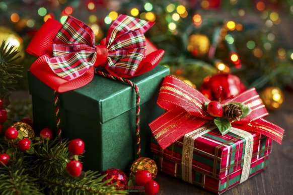 Укрпошта пропонує надіслати новорічні подарунки лікарням та дитбудинкам