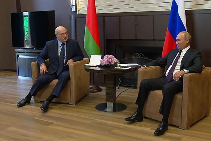 Росія схвалила надання Білорусі $1 млрд кредиту