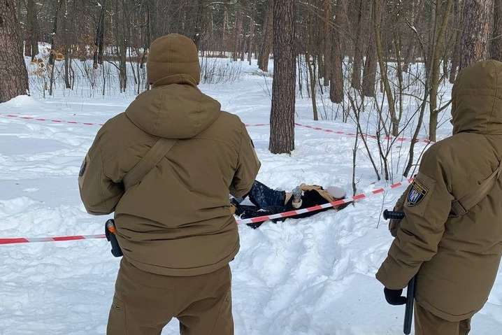 В парке Киева патруль нашел мертвую девушку