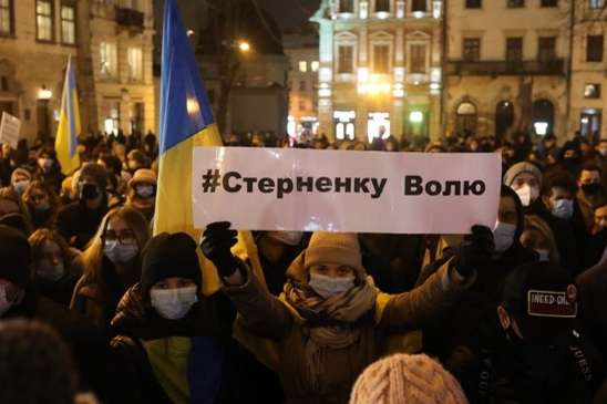 Дело Стерненка. «Слуги народа» просят украинцев не дестабилизировать ситуацию