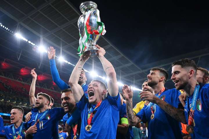 Італійці перші, хто виграв чемпіонат Європи з футболу і «Євробачення» в один рік