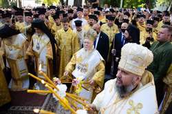 15 тисяч вірян приїхали з усієї України на літургію зі Вселенським патріархом