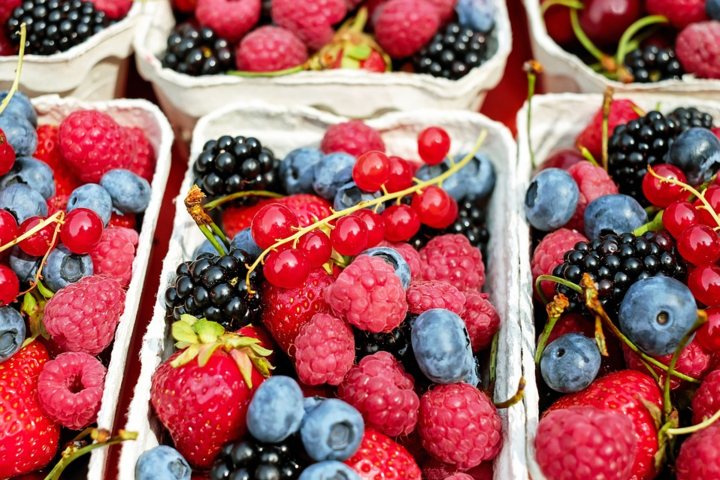 Ученые назвали ягоды, которые снижают риск сердечного приступа