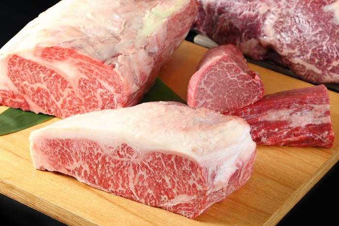 М’ясо майбутнього: японці навчилися друкувати елітну яловичину на принтері (відео)