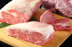 М’ясо майбутнього: японці навчилися друкувати елітну яловичину на принтері (відео)