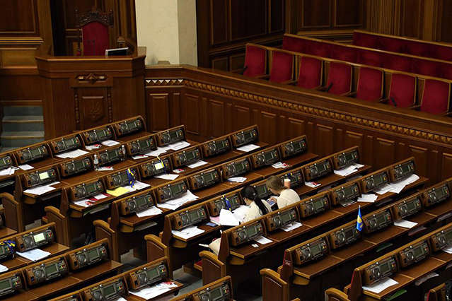 Комітет виборців оприлюднив імена головних депутатів-прогульників
