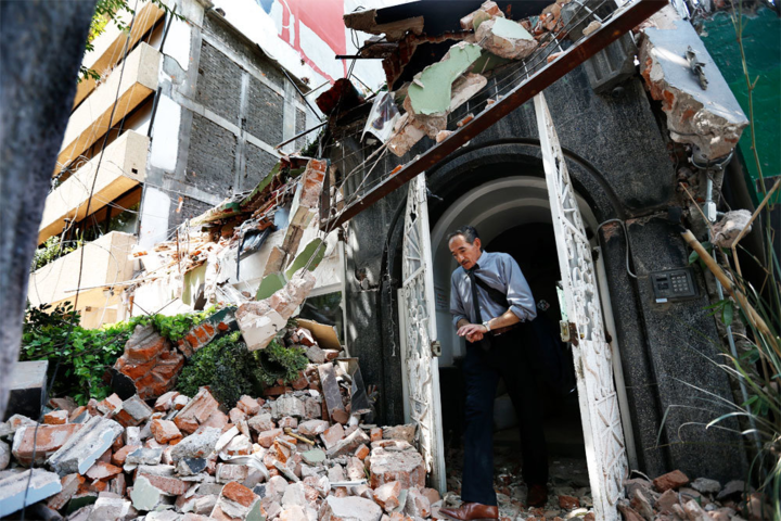 В Мексике произошло мощное землетрясение, есть угроза цунами 