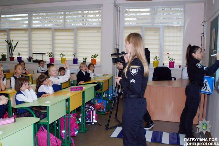 В українських школах запровадять нову посаду: працюватимуть вихователі безпеки